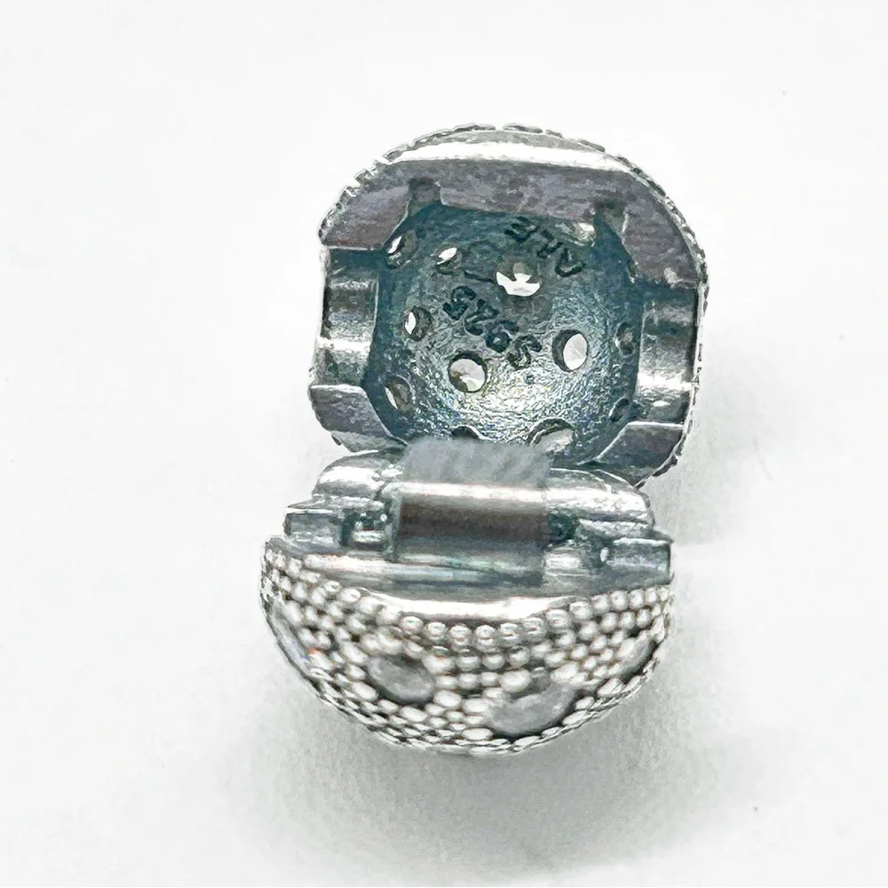 NWOT Pandora moments compatible white zirconia clasp charm, Sterling silver - Picture 2 of 9